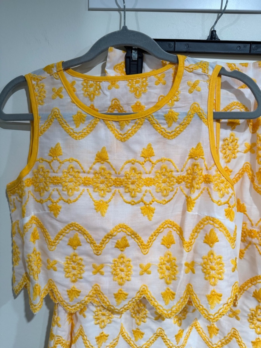Boho Floral Embroidered Sleeveless High Waisted Midi Skirt Set Medium - Picture 6 of 7